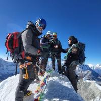 lobuche peak climbing 